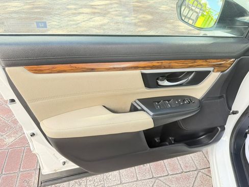 Used 2017 Honda CR-V EX image 16