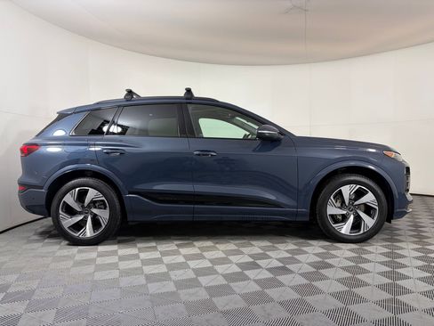 Certified 2025 Audi Q6 e-tron Premium Plus w/ Premium Plus image 8