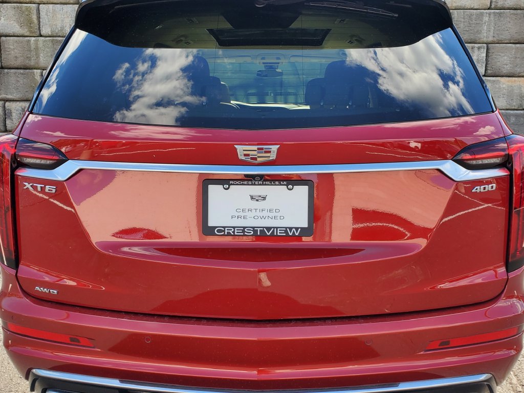 Used 2024 Cadillac XT6 Premium Luxury w/ LPO, Floor Liner Package AWD/4WD image 13