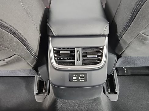 Certified 2025 Subaru Outback Premium image 24