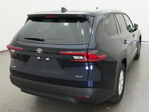 New 2026 Toyota Grand Highlander XLE FWD image 8