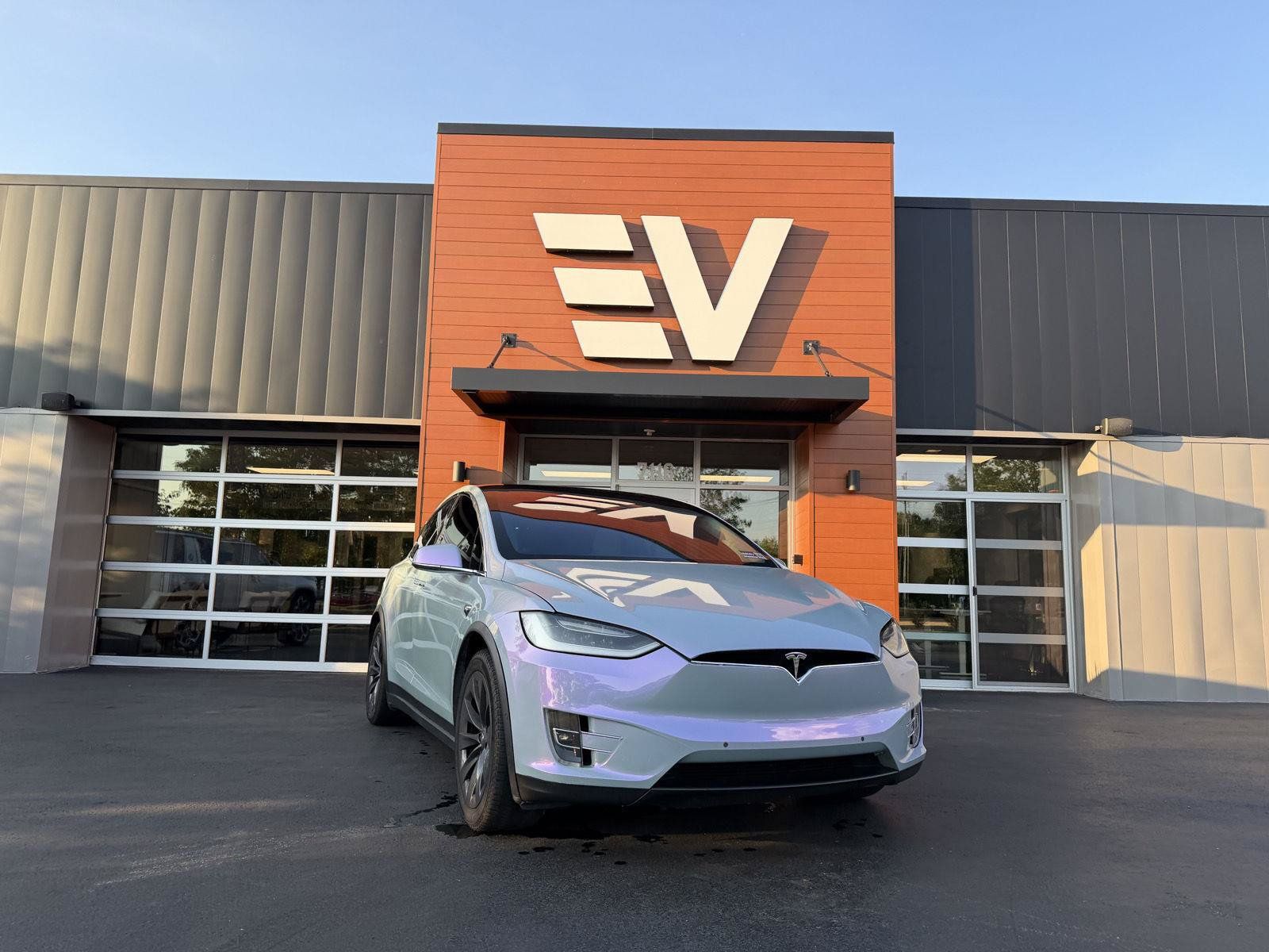 Used 2018 Tesla Model X 75D AWD/4WD image 2