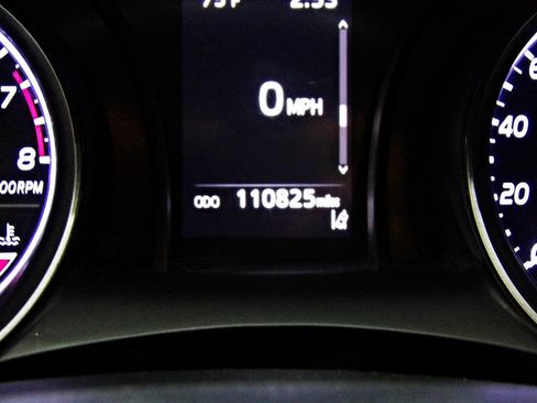 Used 2021 Toyota Camry SE image 14