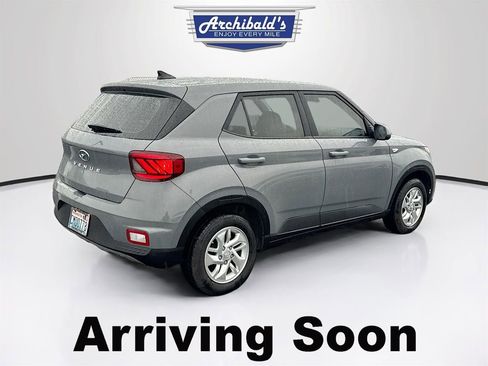 Used 2021 Hyundai Venue SE image 5