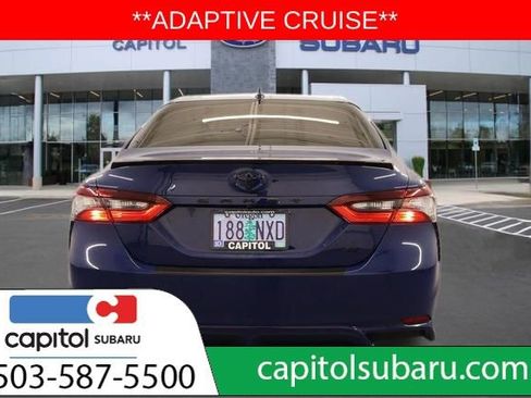 Used 2023 Toyota Camry SE image 4