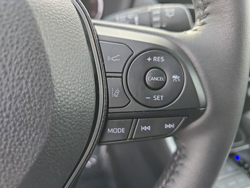 Used 2025 Toyota RAV4 XLE image 23