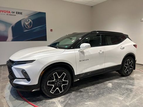 Used 2024 Chevrolet Blazer RS w/ Driver Confidence II Package image 3