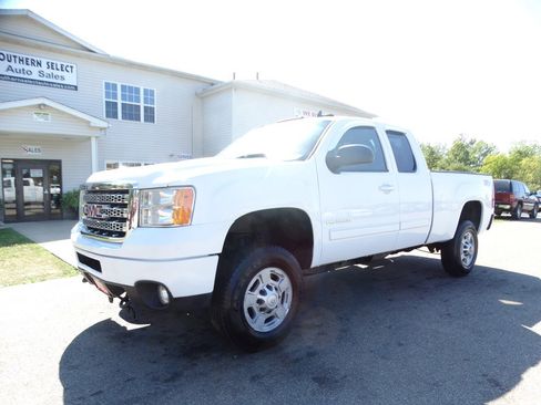 Used 2013 GMC Sierra 2500 SLE w/ Snow Plow Prep Package image 2