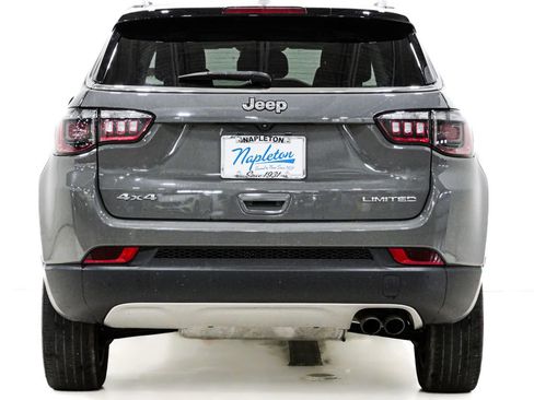 Used 2022 Jeep Compass Limited w/ Sun and Sound Group AWD/4WD image 8
