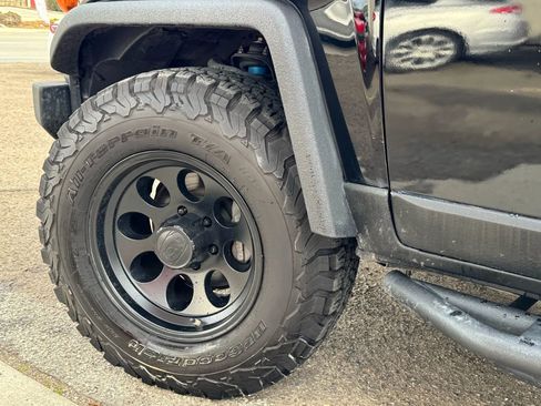 Used 2014 Toyota FJ Cruiser 4WD w/ Upgrade Package image 8