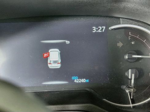 Used 2025 Toyota RAV4 LE FWD image 18