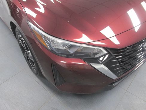 Used 2024 Nissan Sentra SV FWD image 10