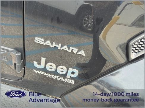 Used 2021 Jeep Wrangler Unlimited Sahara AWD/4WD image 3