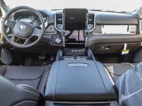 New 2025 RAM 1500 Limited image 30