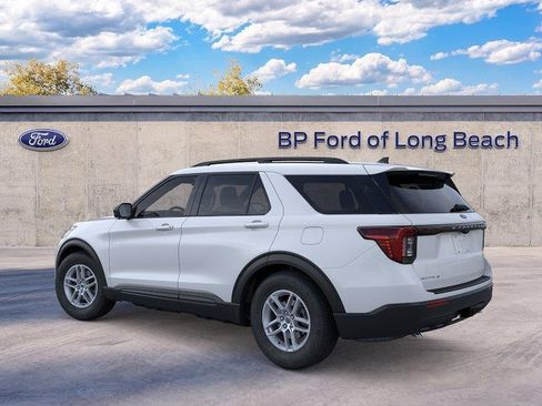 New 2026 Ford Explorer Active RWD image 4