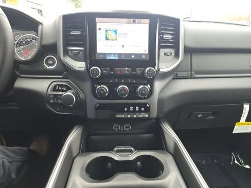 New 2026 RAM 1500 4x4 Crew Cab image 22