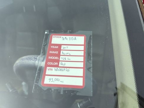 Used 2017 Acura ILX FWD image 7