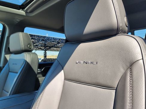 New 2026 GMC Sierra 2500 Denali image 20