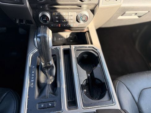 Used 2015 Ford F150 Platinum w/ Equipment Group 701A Luxury image 26