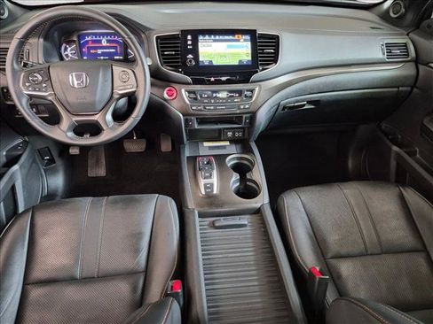 Certified 2023 Honda Passport TrailSport image 17