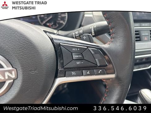 Used 2024 Nissan Altima 2.5 SR FWD image 11