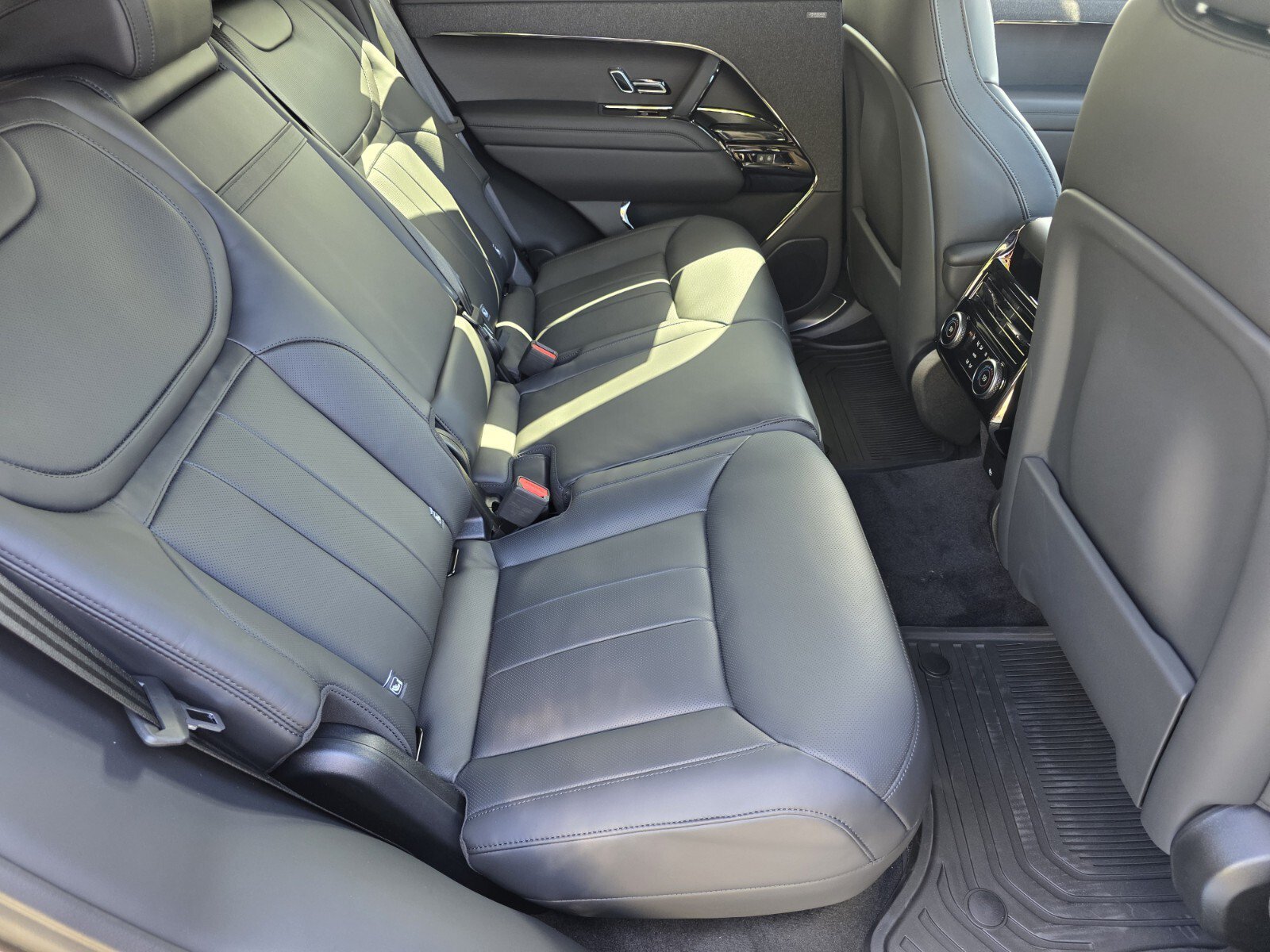 New 2026 Land Rover Range Rover Sport Dynamic SE AWD/4WD image 5