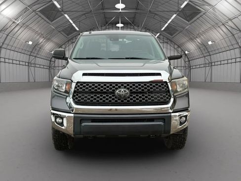 Used 2018 Toyota Tundra SR5 image 2