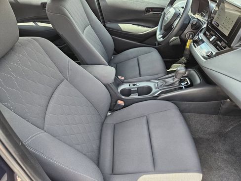 Used 2024 Toyota Corolla LE FWD image 11