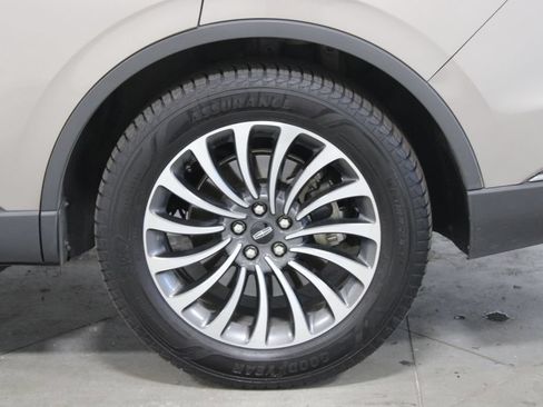 Used 2021 Lincoln Aviator Reserve w/ Equipment Group 201A AWD/4WD image 17
