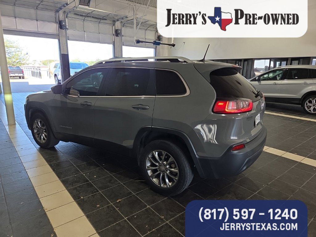 Used 2019 Jeep Cherokee Latitude Plus FWD image 6
