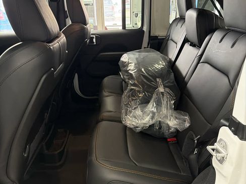 New 2025 Jeep Wrangler Unlimited Rubicon 392 image 18