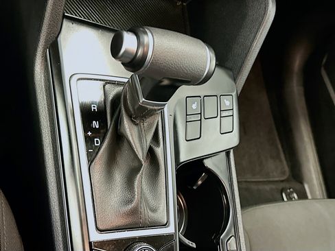 Used 2025 Kia Sportage LX image 24