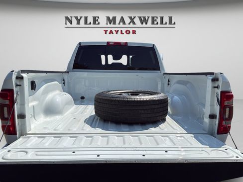 Used 2024 RAM 2500 Laramie w/ Safety Group AWD/4WD image 34