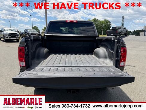 Used 2022 RAM 1500 Tradesman w/ Electronics Group RWD image 5