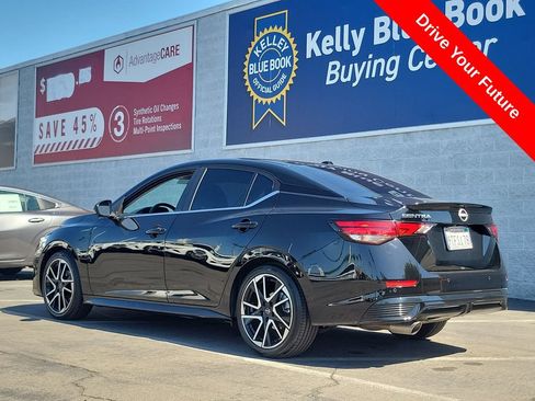 Used 2025 Nissan Sentra SR w/ SR Premium Package FWD image 2