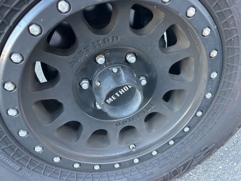 Used 2019 Toyota Tacoma TRD Off-Road image 15