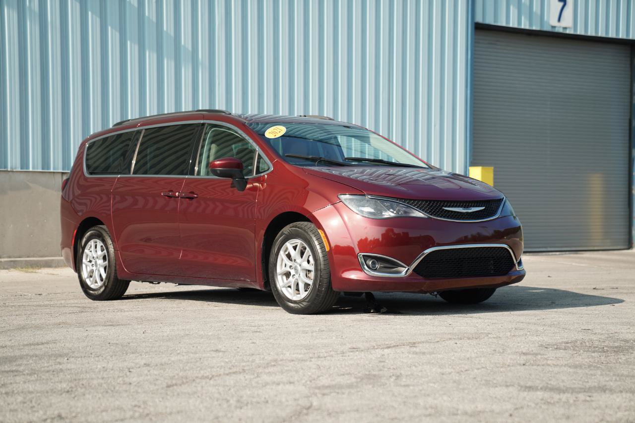 Used 2021 Chrysler Voyager Lxi FWD image 5