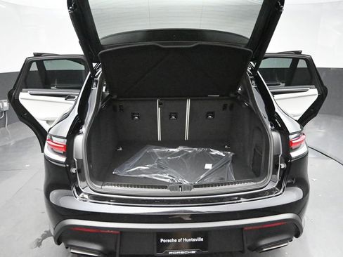 New 2025 Porsche Macan image 16