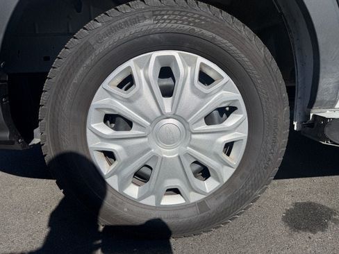 Used 2025 Ford Transit 250 Low Roof w/ Exterior Upgrade Package RWD image 9