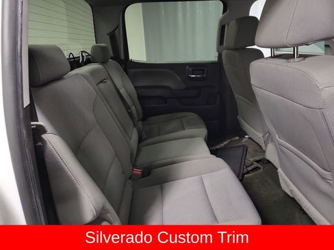 Used 2018 Chevrolet Silverado 1500 Custom w/ Custom Value Package RWD image 23