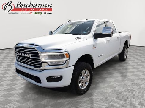 Used 2024 RAM 2500 Laramie AWD/4WD image 1