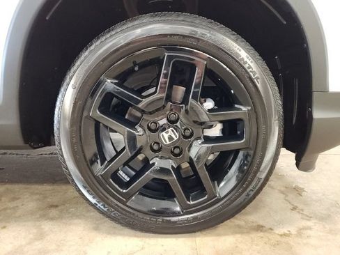 Used 2025 Honda Passport Black Edition image 36