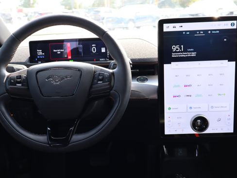 Used 2021 Ford Mustang Mach-E GT image 14