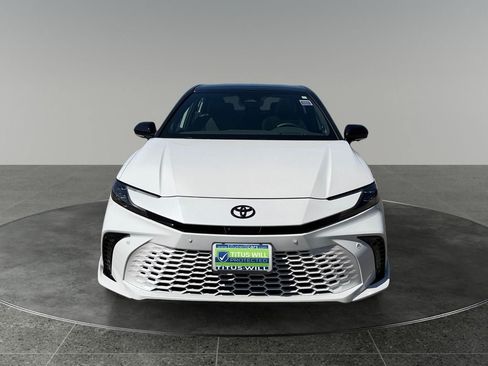 Used 2025 Toyota Camry XSE w/ Premium Plus Package AWD/4WD image 2