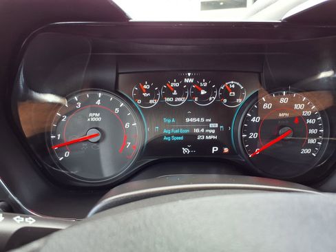 Used 2018 Chevrolet Camaro SS RWD image 15
