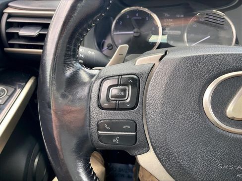 Used 2017 Lexus IS 200t w/ Premium Package RWD image 22