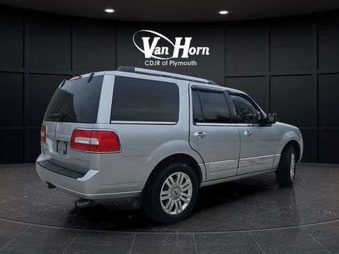 Used 2012 Lincoln Navigator 4WD image 7