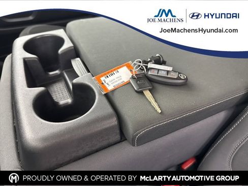 Used 2022 Nissan Titan S w/ HD Front GAWR Package image 30