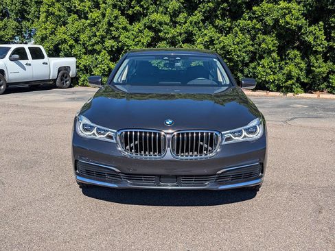 Used 2019 BMW 750i xDrive image 8