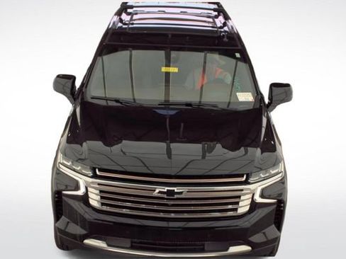 Used 2022 Chevrolet Suburban High Country AWD/4WD image 9